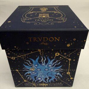 New, Sealed Trudon Luna Winter Flower Intermède (800g) Candle